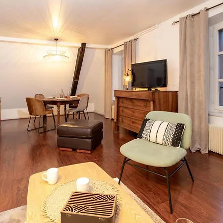 La Loge By 