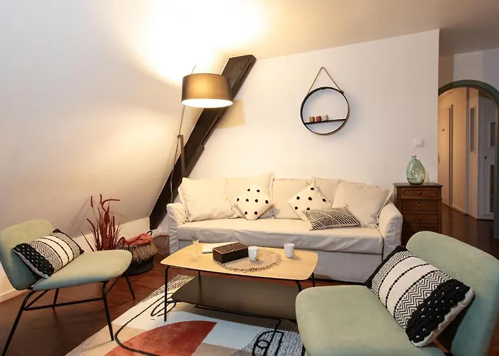 La Loge By \