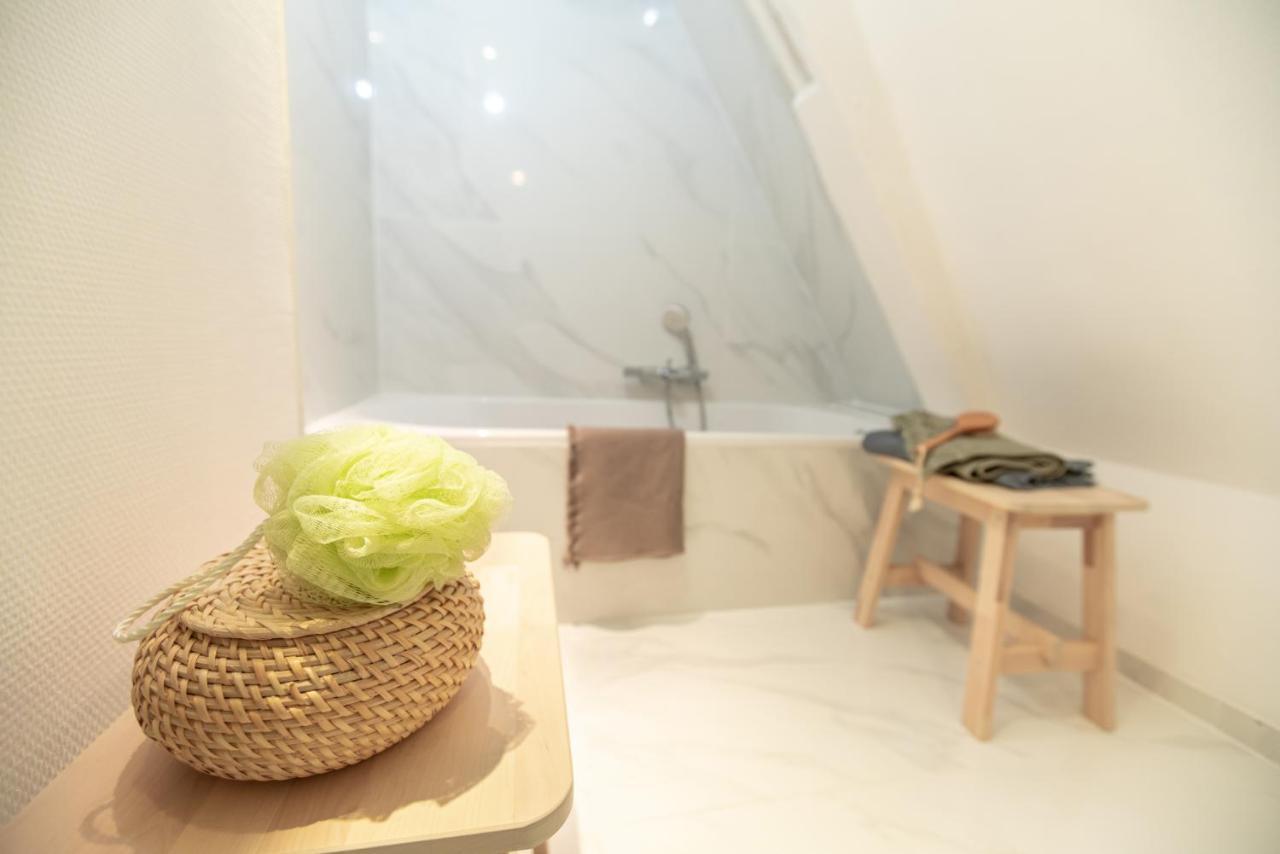 La Loge By 